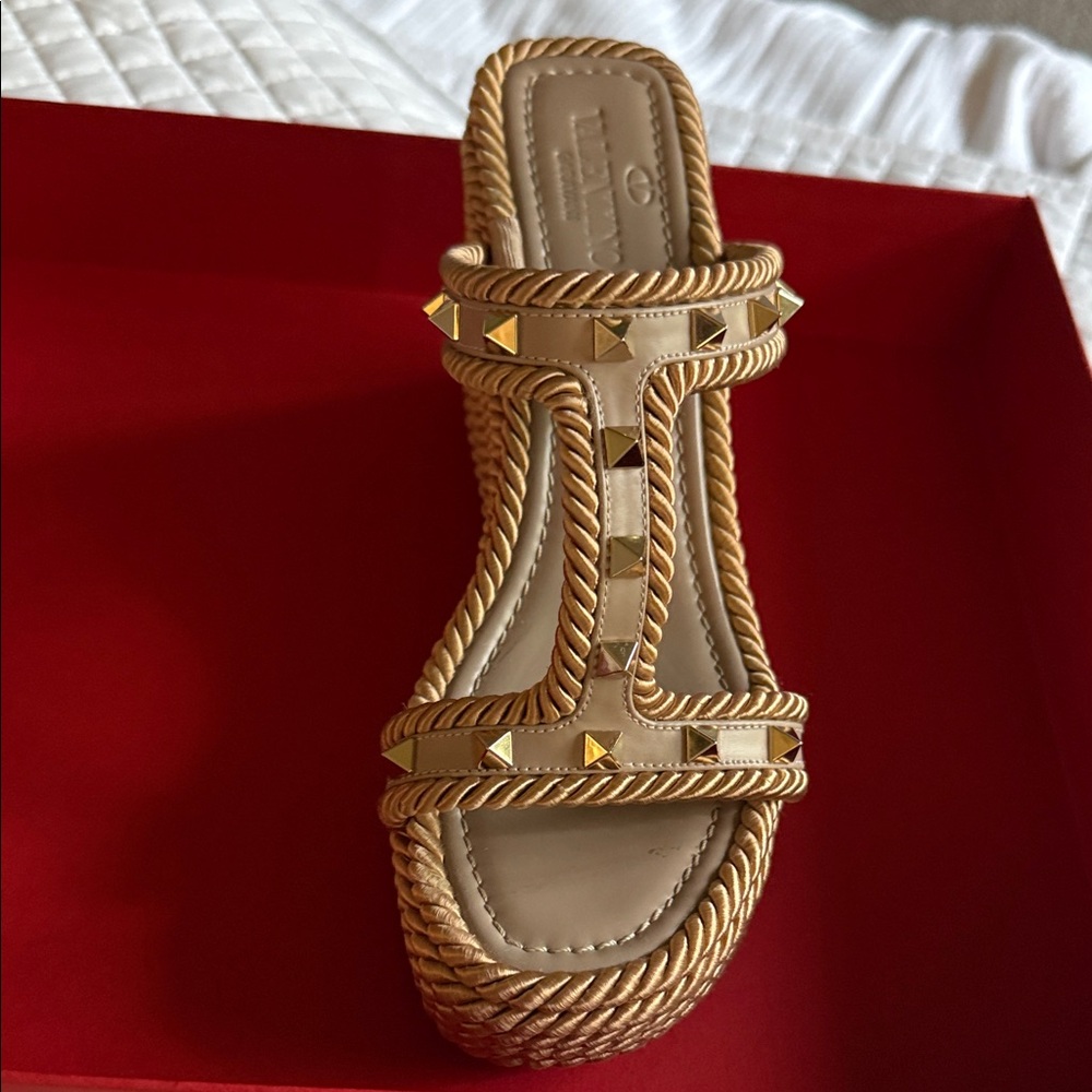 Valentino Rockstud Rope Wedge Sandals, Poudre - Picture 10 of 15
